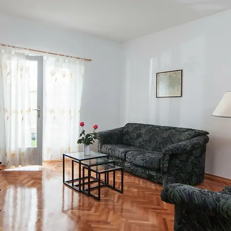 Bella Apartment *